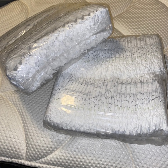 HUGE NEWBORN LOT - Picture 6 of 6